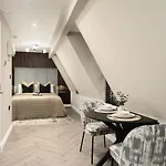 Apartament - Sleeps 2 - Royal Mile Close *