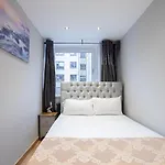 Apartamento Elegant Stockbridge 3 Bdrm On The Canal *