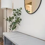 Modern - 2br Flat Near Easter Road Stadium * Edinburgh