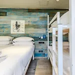 Stay Central Hotel Otel 3*