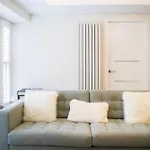 Bright 1 Bedroom Centre With Historic Twist Prázdninový dům Edinburgh