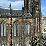 Royal Mile Elegance - Space & Luxury Edinburgh