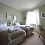 Royal Mile Elegance - Space & Luxury Edinburgh