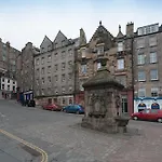 Apartment Edmonstone Old Town Edinburgh