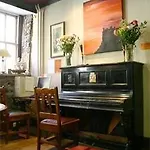 High Street - Over 18s Only, Backpackers Atmosphere (adults Only) אכסניה אדינבורו