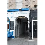 Edmonstone Old Town Apartment Edinburgh