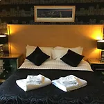 Allison House 17 Πανσιόν 3*