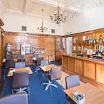 Travelodge Haymarket 3* אדינבורו