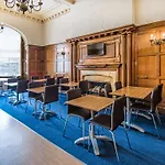 Travelodge Haymarket מלון