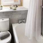 Апартаменты Beautiful, Traditional 2 Bedroom Main Door Flat