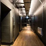 Code - The Court, Vandrarhem Edinburg
