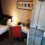 Dene Guest House, New Town Πανσιόν 3*