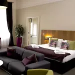 The Place 4* אדינבורו