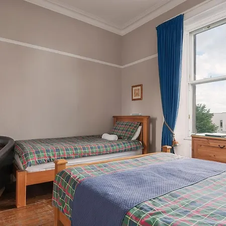 Aynetree 3* Edinburg