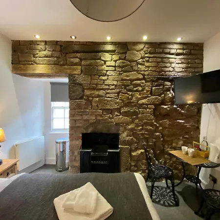 Royal Mile Balconies By The Castle Apart Otel 5*