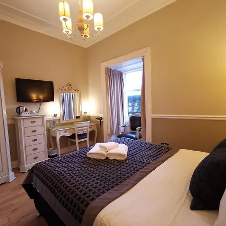 The Haymarket Lairg בית הארחה 3*