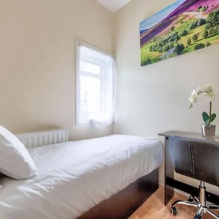 Classy Holiday In With Private Garden * Edimburgo