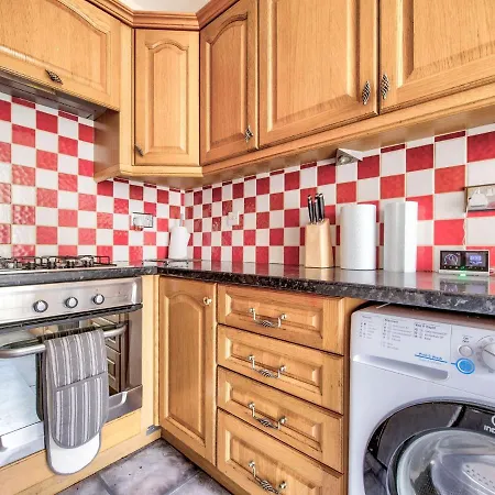 Classy Holiday In With Private Garden Edimburgo