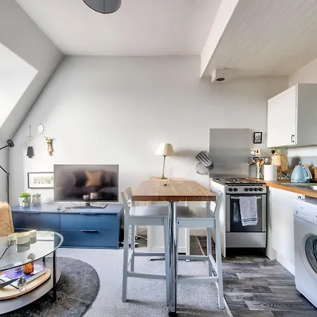 Guestready - Cosy Top-floor In Newington Appartement