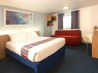 Hotell Travelodge Queen Street 3*