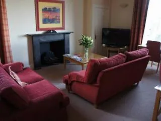 Fountain Court - Royal Garden 公寓式酒店