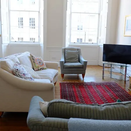 شقة Stylish New Town Property: With Secure Off Street Parking إدنبرة