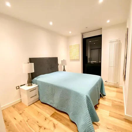 Quartermile Serviced * Edinburgh