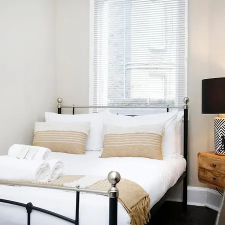 Joivy Modern In Stockbridge * Edinburgh