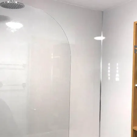 Waterfront Living In Leith With Free Parking! Apartman Edinburgh