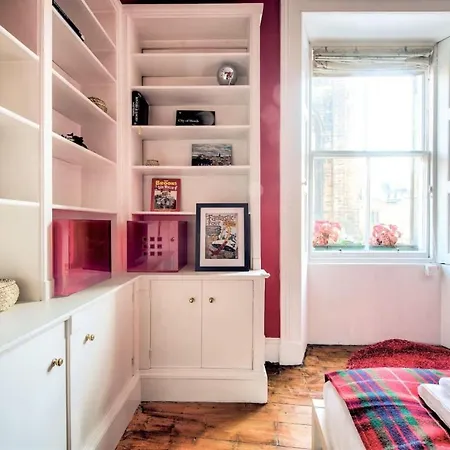 Guestready - 2br Next To The Castle - 4 Adults 1 Child *