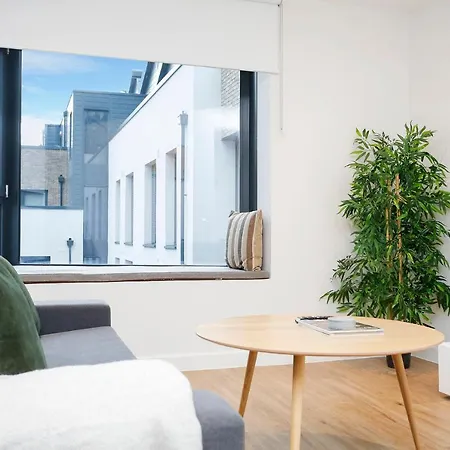 Altido Modern 1-br Apt With Views Of Castle 公寓 *