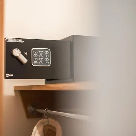 Aparthotel Braid By Mansley 4*