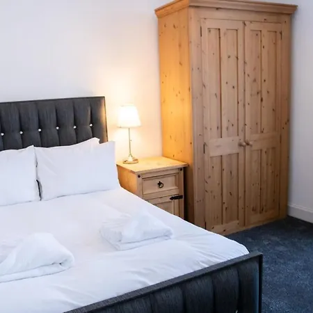 2 Bedroom Property Near Old Town And Grassmarket شقة *