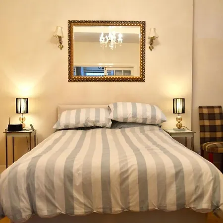 Homely Comfortable 2 Bed In Historic Rose Street *