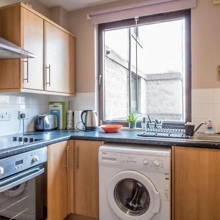 Spacious Canal Side - Free Parking * Edinburgh