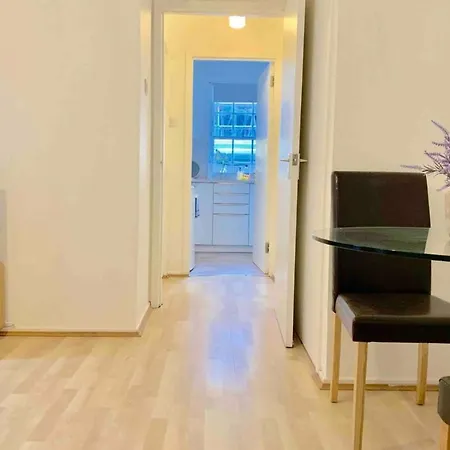 Bright 1 Bedroom Flat Elles Grassmarket Castle View Apartment Edinburgh