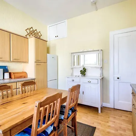 شقة Guestready - Castle View On Quiet Street إدنبرة