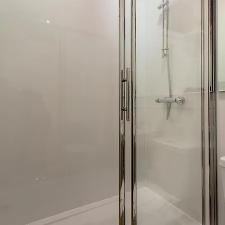 شقة Altido Spacious 3-bed By The Meadows *