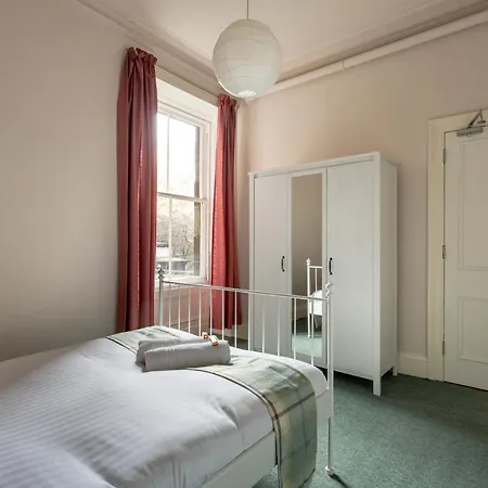Altido Spacious 3-bed By The Meadows