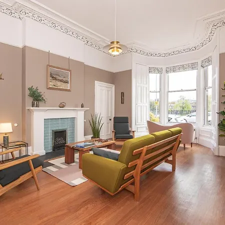 16 1 Eildon Street *