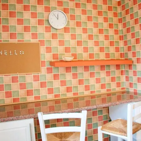 Bright & Charming 1 Bedroom Flat In Old Town