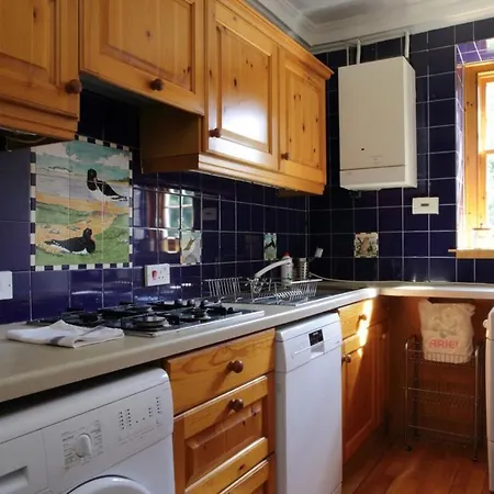 Grand New Town 2 Bedroom In Apartamento *