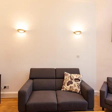 Apartment Incredibly Central 2 Bed *