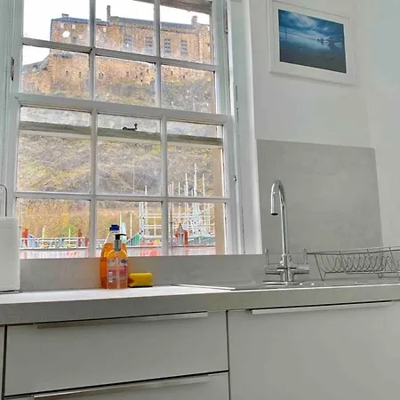 Bright 1 Bedroom Flat Elles Grassmarket Castle View