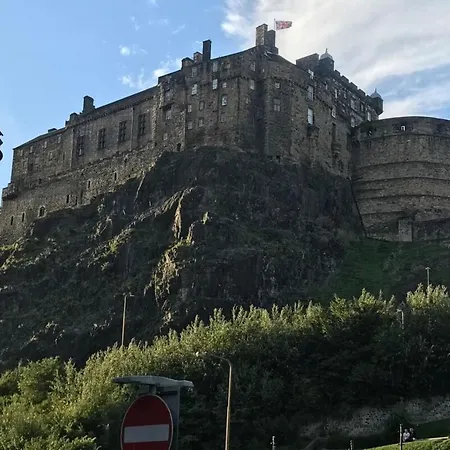 Bright 1 Bedroom Flat Elles Grassmarket Castle View Apartment