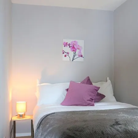 3 Bedroom Centre In Lauriston Place Edimburgo