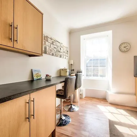 Guestready - Spacious 2br In New Town 4 Min From Tram!