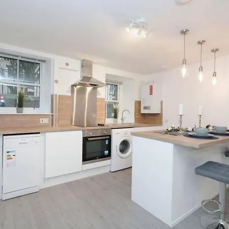 Jewel Of Royal Mile * Edinburgh