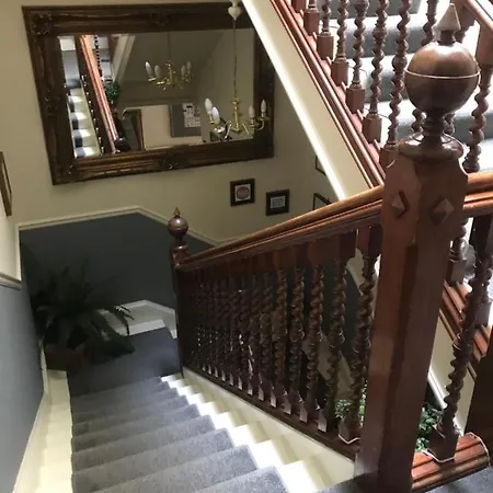 بيت ضيافة Albyn Townhouse 4*