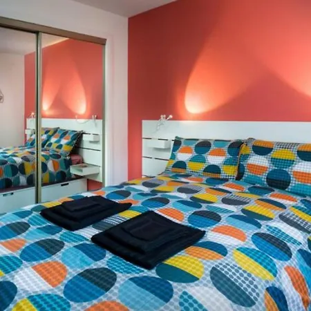 Flat Near Holyrood Park Apartamento Edimburgo